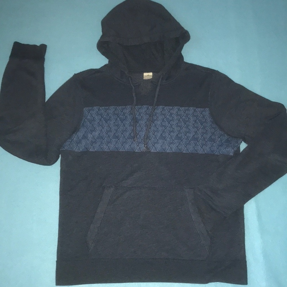 𝅺HOLLISTER Hoodie navy with blue graphic design soft inside and out size L